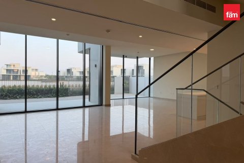 Villa de 5 dormitorios en Dubai Hills Estate, UAE No. 210738 2