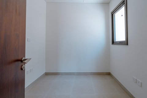 5 bedrooms Villa in Abu Dhabi, UAE No. 195081 10