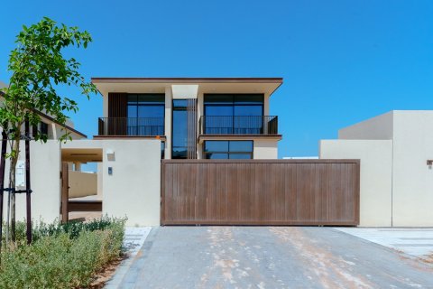 5 bedrooms Villa in Abu Dhabi, UAE No. 195081 11