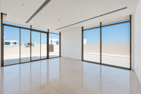 5 bedrooms Villa in Abu Dhabi, UAE No. 195081 19