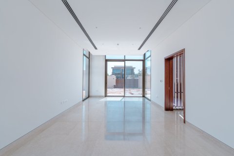 5 bedrooms Villa in Abu Dhabi, UAE No. 195081 17