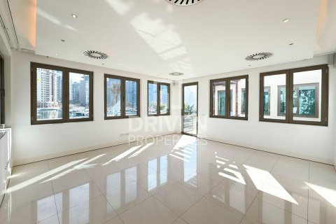 6 bedrooms Villa in Signature Villas, UAE No. 192612 16