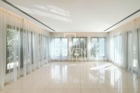 6 bedrooms Villa in Signature Villas, UAE No. 192612 8