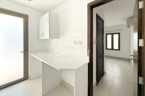 6 bedrooms Villa in Signature Villas, UAE No. 192612 21