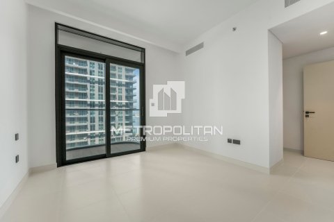 Квартира с 2 спальнями в EMAAR Beachfront, ОАЭ №14633 15