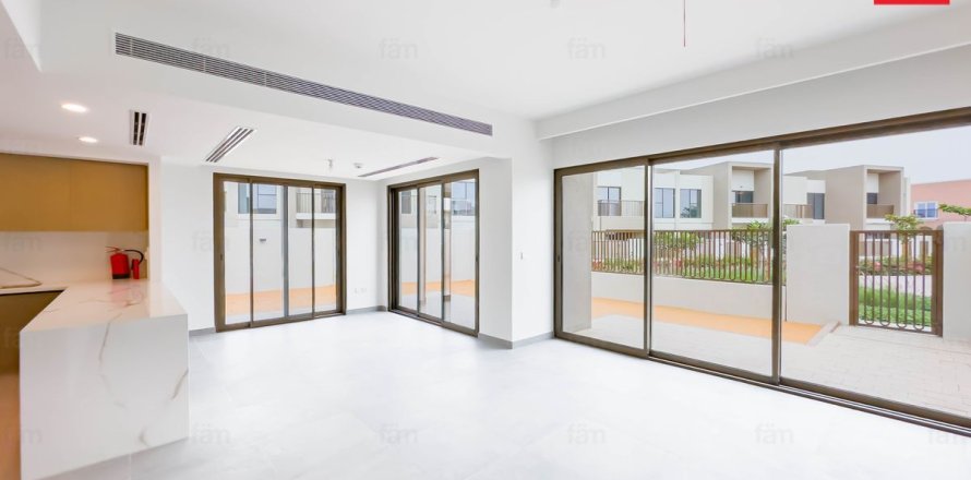 Townhouse de 4 dormitorios  No. 112287