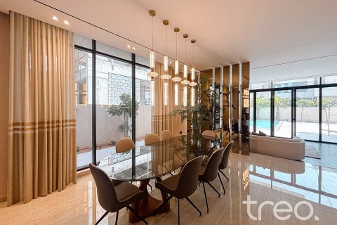 6 bedrooms Villa in Jumeirah Park, UAE No. 199061 21