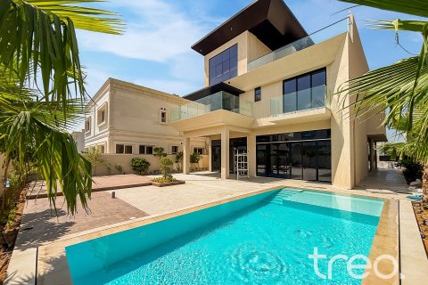 6 bedrooms Villa in Jumeirah Park, UAE No. 199061
