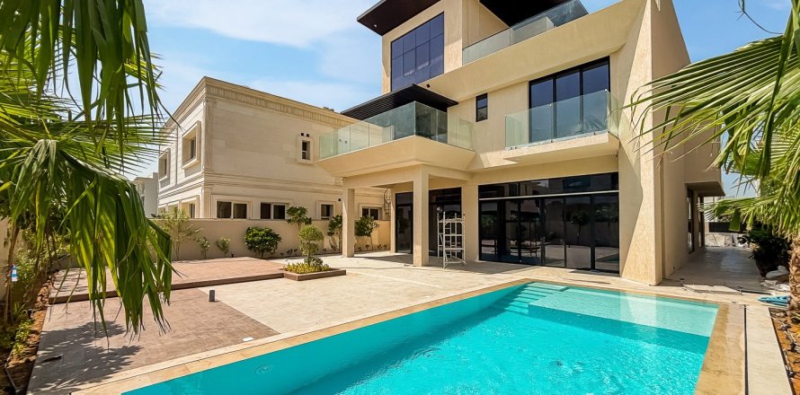 6 bedrooms Villa in Jumeirah Park, UAE No. 199061