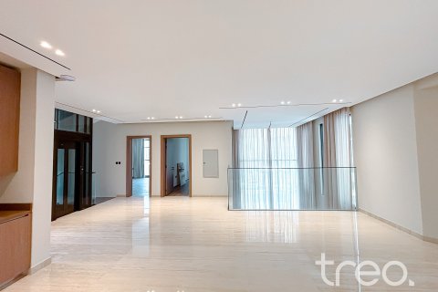 6 bedrooms Villa in Jumeirah Park, UAE No. 199061 10
