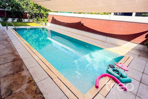 6 bedrooms Villa in Jumeirah Park, UAE No. 199057 28