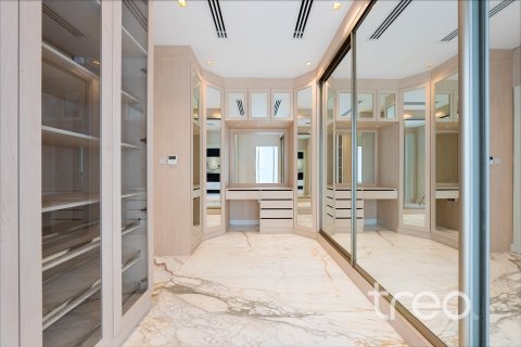 6 bedrooms Villa in Jumeirah Park, UAE No. 199057 14