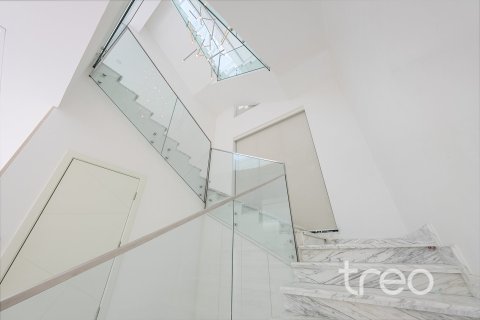 6 bedrooms Villa in Jumeirah Park, UAE No. 199057 20