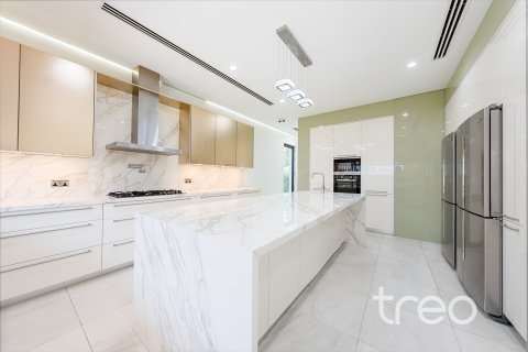 6 bedrooms Villa in Jumeirah Park, UAE No. 199057 9