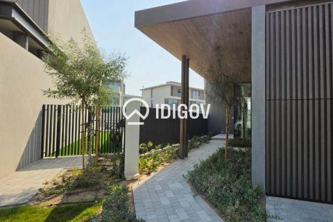 Вилла с 4 спальнями в Nad Al Sheba 1, ОАЭ №209029 3