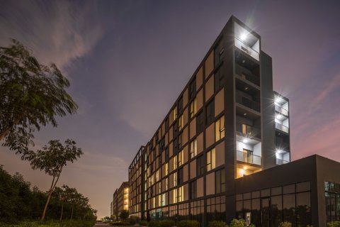 Studio Apartment in Aljada, UAE No. 170487 4