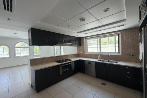 3 غرف نوم فيلا في Legacy, الإمارات العربية المتحدة رقم 88417 10