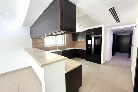 3 غرف نوم فيلا في Legacy, الإمارات العربية المتحدة رقم 88417 11