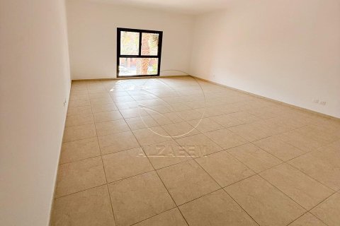Villa de 4 dormitorios en Abu Dhabi, UAE No. 90221 8
