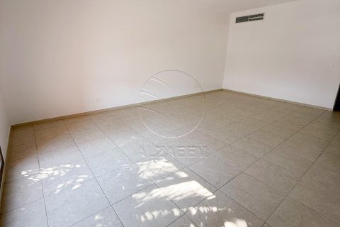Villa de 4 dormitorios en Abu Dhabi, UAE No. 90221 7
