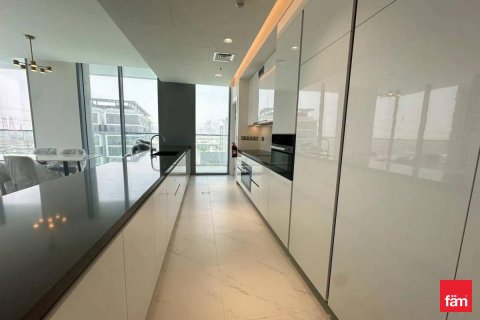 3 bedrooms Apartment in Dubai, UAE No. 148704 8