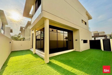 Townhouse de 3 dormitorios en Dubai, UAE No. 127409