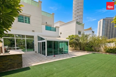 Villa de 4 dormitorios en Dubai, UAE No. 198724 31