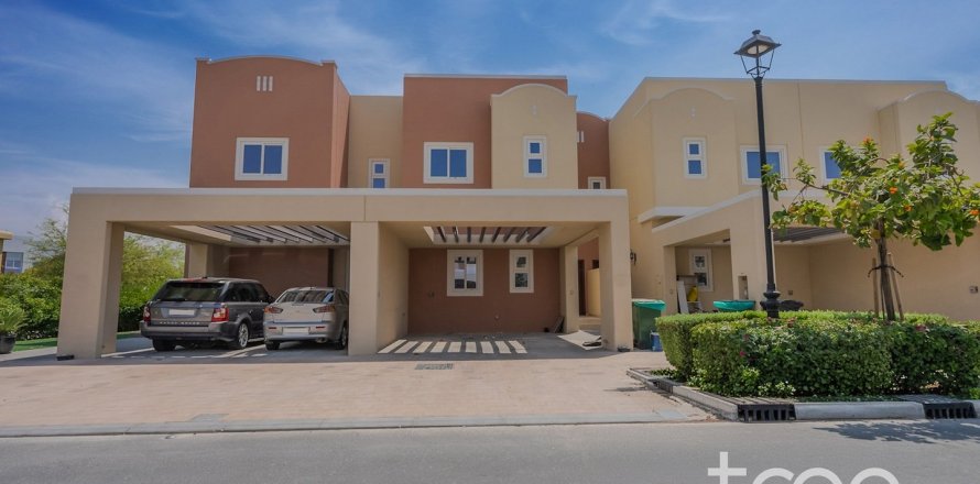 3 bedrooms Townhouse in Dubai, UAE No. 186688