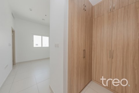 3 bedrooms Townhouse in Dubai, UAE No. 186688 8