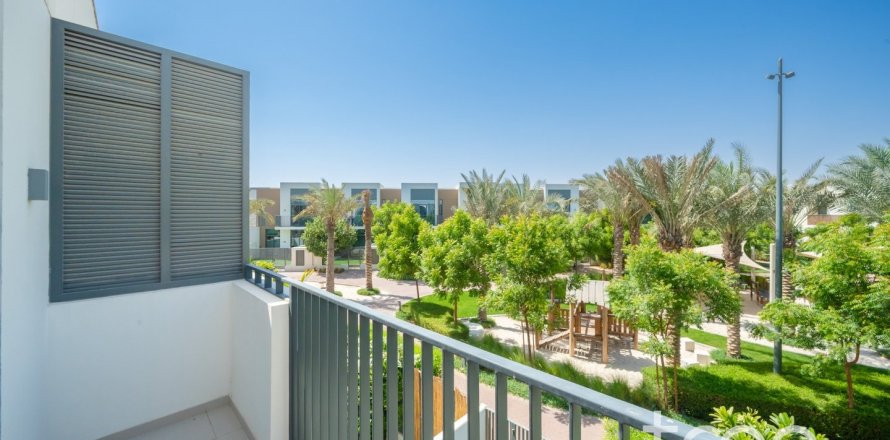 Townhouse de 3 dormitorios en Joy, UAE No. 188071