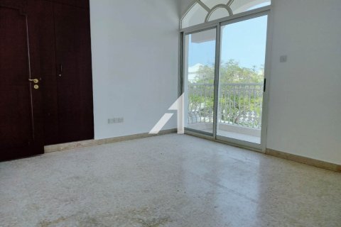 Villa de 4 dormitorios  No. 124791 17