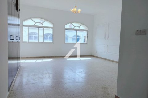 Villa de 4 dormitorios  No. 124791 10