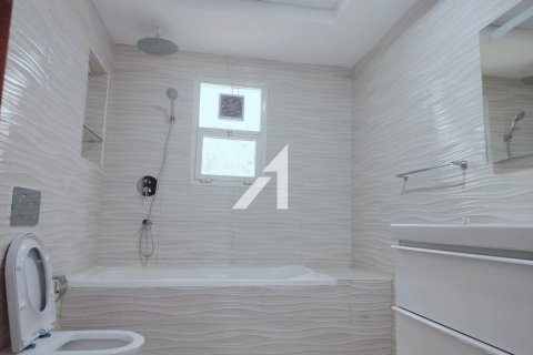 Villa de 4 dormitorios  No. 124791 23