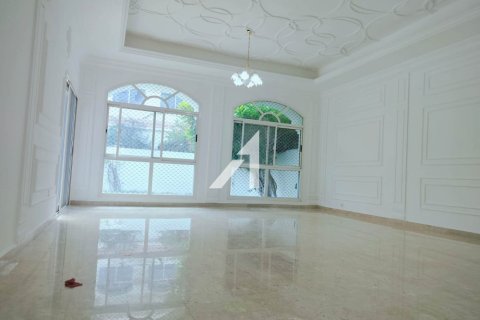 Villa de 4 dormitorios  No. 124791 5