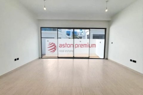 Townhouse de 5 dormitorios en Damac Lagoons, UAE No. 148048 8