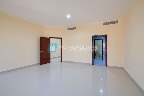 Commercial property de 4 dormitorios en Al Nahyan Camp, UAE No. 79905 3