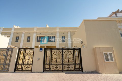 Commercial property de 4 dormitorios en Al Nahyan Camp, UAE No. 79905 2
