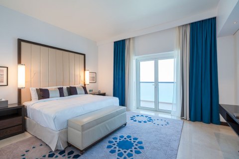 Apartment de 3 dormitorios en The Marina, UAE No. 79918 8