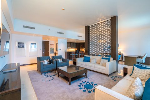 Apartment de 3 dormitorios en The Marina, UAE No. 79918 3
