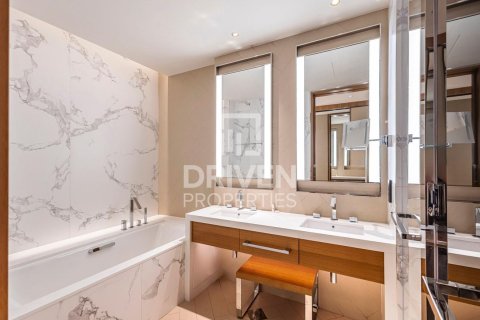 Apartment de 3 dormitorios en The Address Residences Dubai Opera, UAE No. 206715 14