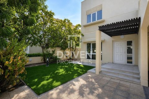 3 غرف نوم فيلا في Meadows, الإمارات العربية المتحدة رقم 204771 24