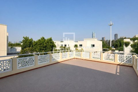 3 غرف نوم فيلا في Meadows, الإمارات العربية المتحدة رقم 204771 22