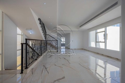 5 غرفة نوم  فيلا في أبو ظبي, الإمارات العربية المتحدة رقم 89963 3