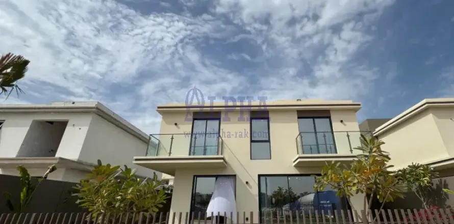 Villa de 5 dormitorios No. 116420