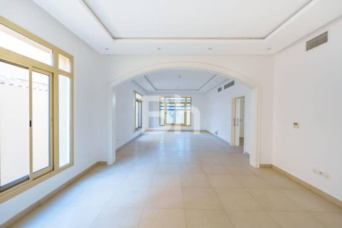 Villa de 5 dormitorios en Khalifa City, UAE No. 63082 4