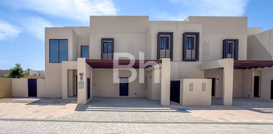 3 غرف نوم فيلا في أبو ظبي, الإمارات العربية المتحدة رقم 63084