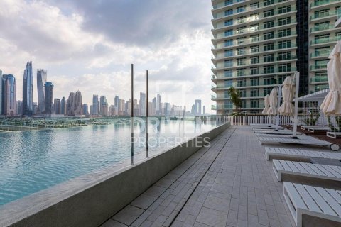 Квартира с 3 спальнями в EMAAR Beachfront, ОАЭ №192682 19