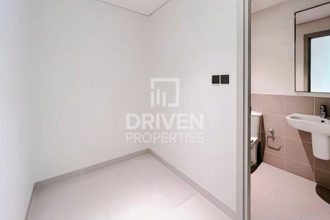 Квартира с 3 спальнями в EMAAR Beachfront, ОАЭ №192682 11