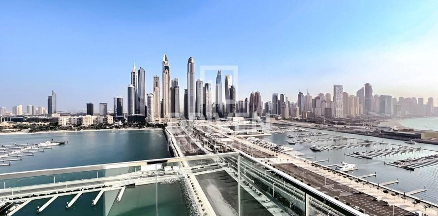 Квартира с 3 спальнями в EMAAR Beachfront, ОАЭ №192682