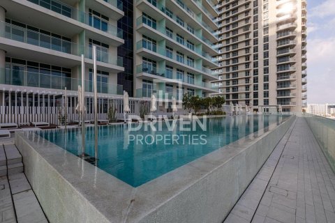 Квартира с 3 спальнями в EMAAR Beachfront, ОАЭ №192682 21